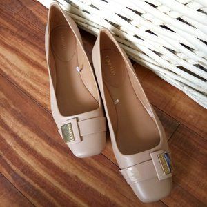 NWOT Calvin Klein Flats 10